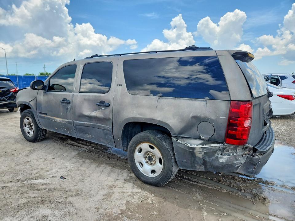 Photo 2 from auction – 2008 CHEVROLET SUBURBAN with VIN 3GNFC16068G148943