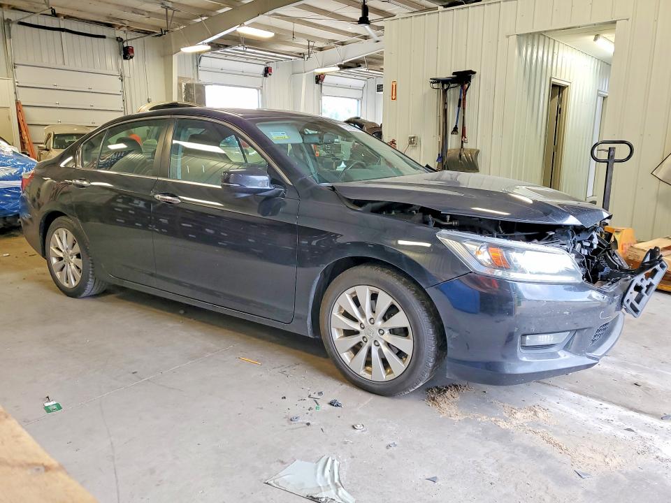 Photo 4 from auction – 2014 HONDA ACCORD with VIN 1HGCR2F87EA250060