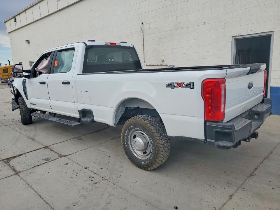 Photo 2 from auction – 2024 FORD F350 with VIN 1FT8W3BT0REC45679