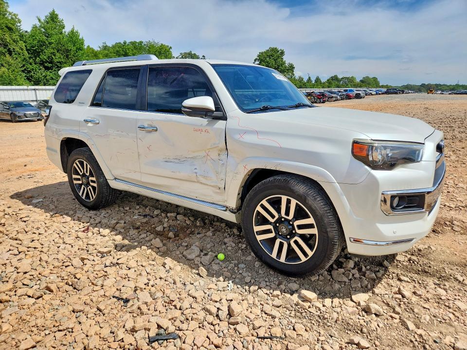 Photo 4 from auction – 2014 TOYOTA 4RUNNER with VIN JTEZU5JR3E5068336