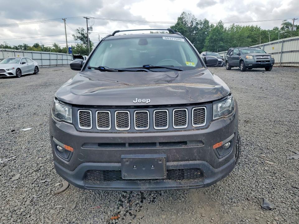 Photo 5 from auction – 2019 JEEP COMPASS with VIN 3C4NJDBB2KT623117
