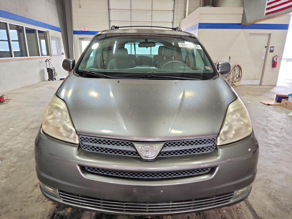Photo 5 from auction – 2005 TOYOTA SIENNA with VIN 5TDBA22CX5S034850