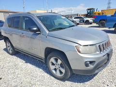 Zdjęcie 4 z aukcji – 2016 JEEP COMPASS z VIN 1C4NJDBB7GD551425
