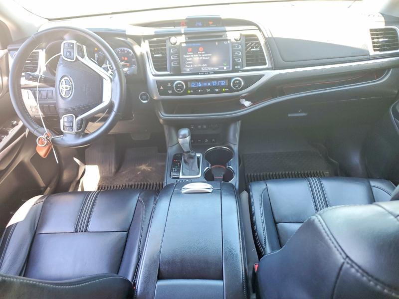 Photo 8 from auction – 2017 TOYOTA HIGHLANDER with VIN 5TDJZRFH5HS359798