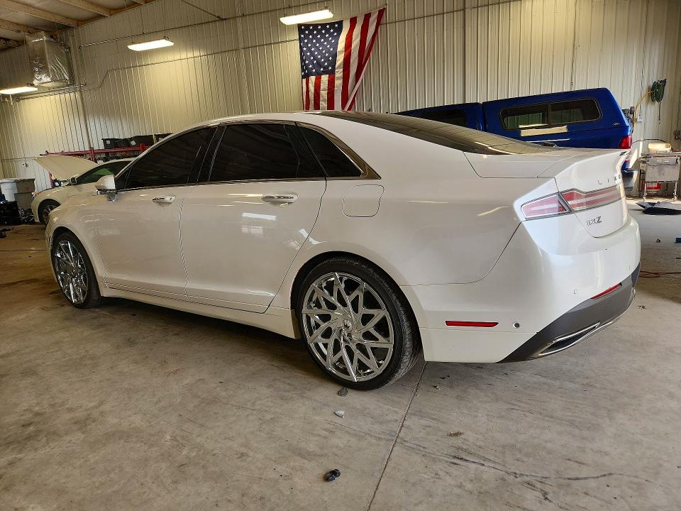 Photo 2 from auction – 2017 LINCOLN MKZ with VIN 3LN6L5DC5HR651022