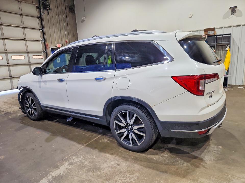 Photo 2 from auction – 2019 HONDA PILOT with VIN 5FNYF6H63KB005310