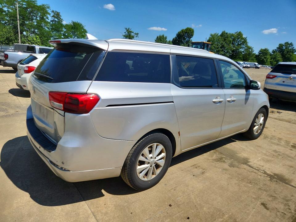 Photo 3 from auction – 2017 KIA SEDONA with VIN KNDMB5C16H6281923