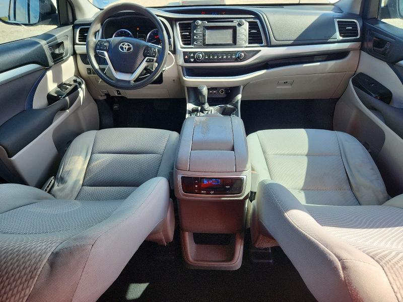 Photo 8 from auction – 2019 TOYOTA HIGHLANDER with VIN 5TDZARFH3KS047464