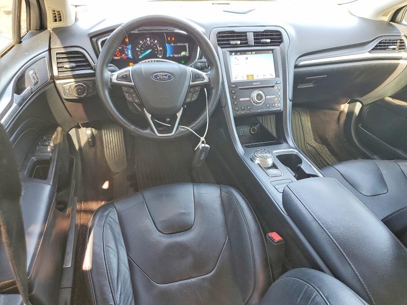 Photo 8 from auction – 2017 FORD FUSION with VIN 3FA6P0SU8HR105621