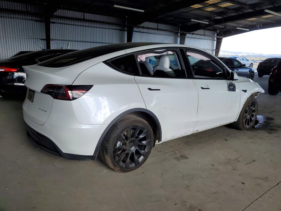 Photo 3 from auction – 2023 TESLA MODEL Y with VIN 7SAYGDEE8PF914697