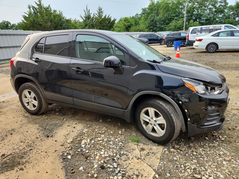 Photo 4 from auction – 2019 CHEVROLET TRAX with VIN 3GNCJNSB5KL315198