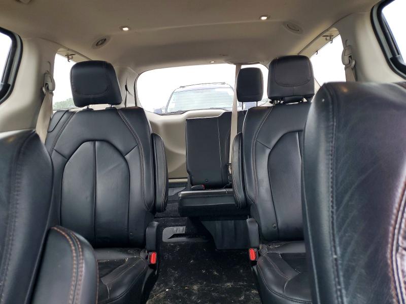 Photo 10 from auction – 2017 CHRYSLER PACIFICA with VIN 2C4RC1BG9HR584205