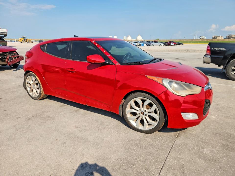 Zdjęcie 4 z aukcji – 2015 HYUNDAI VELOSTER z VIN KMHTC6AD8FU225546