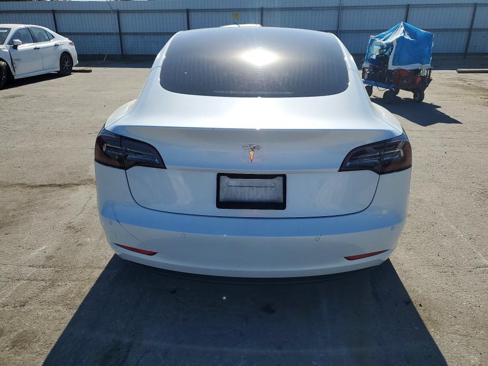Photo 6 from auction – 2018 TESLA MODEL 3 with VIN 5YJ3E1EA9JF166154