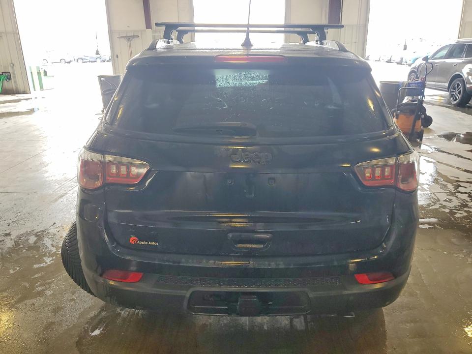 Photo 6 from auction – 2019 JEEP COMPASS with VIN 3C4NJDBB9KT599155