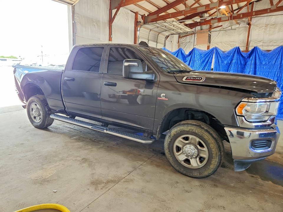 Photo 4 from auction – 2024 RAM 2500 with VIN 3C6UR5CL4RG249931