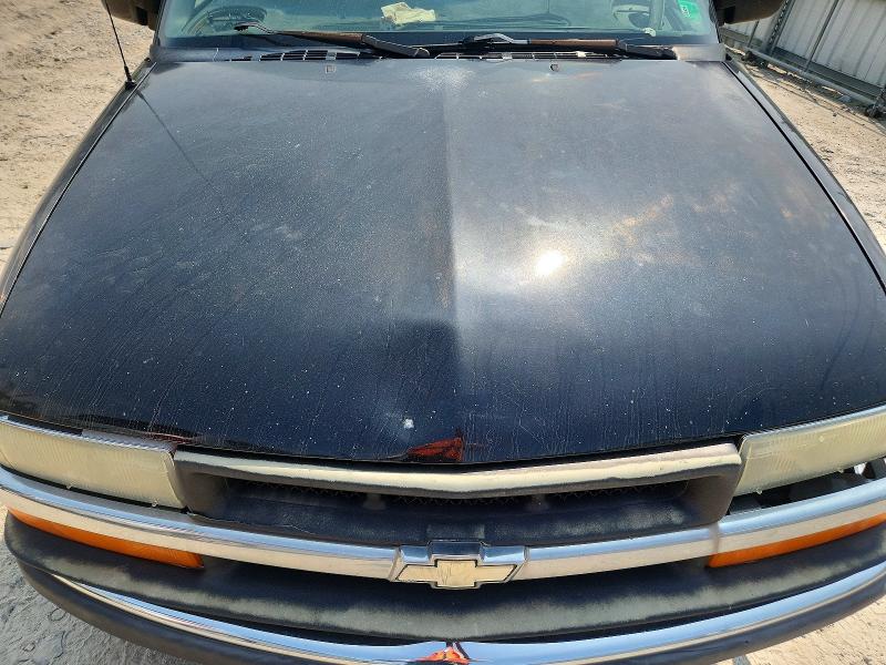 Photo 12 from auction – 2001 CHEVROLET BLAZER with VIN 1GNCS18W21K238032