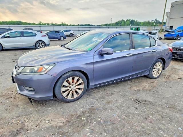 HONDA ACCORD 2015 with VIN 1HGCR2F79FA126235 - Photo from auction