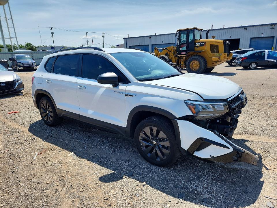 Photo 4 from auction – 2023 VOLKSWAGEN TAOS with VIN 3VVDX7B22PM323155