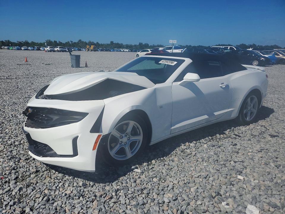 CHEVROLET CAMARO 2020 with VIN 1G1FB3DS4L0111083 - Photo from auction