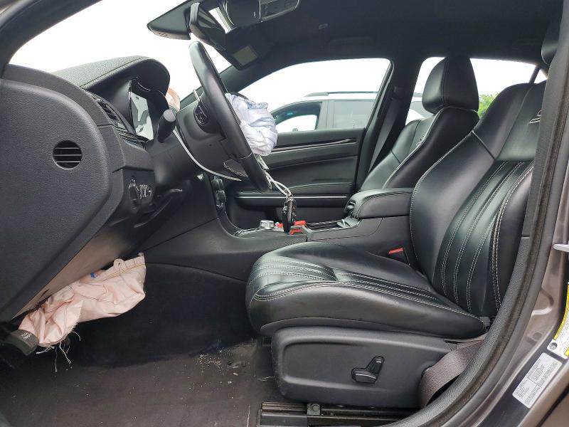 Photo 7 from auction – 2017 CHRYSLER 300 with VIN 2C3CCABG0HH653282