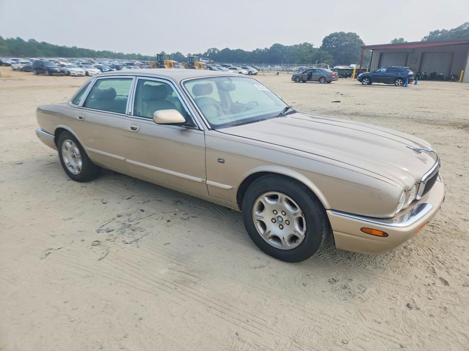 Photo 4 from auction – 1998 JAGUAR XJ8 with VIN SAJHX1244WC841025