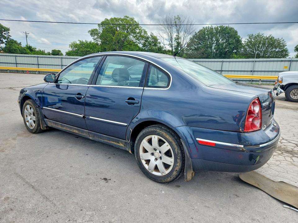 Photo 2 from auction – 2005 VOLKSWAGEN PASSAT with VIN WVWAD63B85E067433