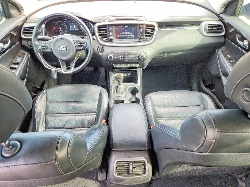 Photo 8 from auction – 2017 KIA SORENTO with VIN 5XYPG4A35HG286153