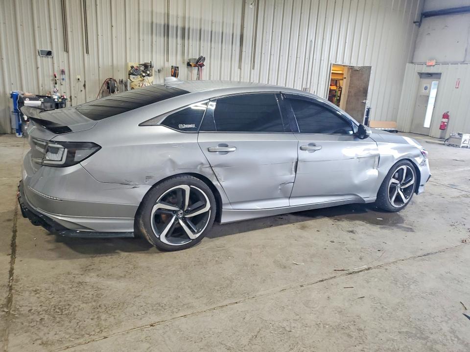 Снимка 3 от търг – 2020 HONDA ACCORD с VIN 1HGCV1F3XLA133953