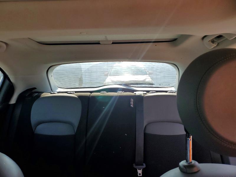 صورة رقم 10 من المزاد - 2017 FIAT 500X مع VIN ZFBCFYAB7HP545208