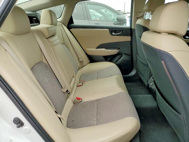 Photo 10 from auction – 2018 HONDA CLARITY with VIN JHMZC5F11JC016895
