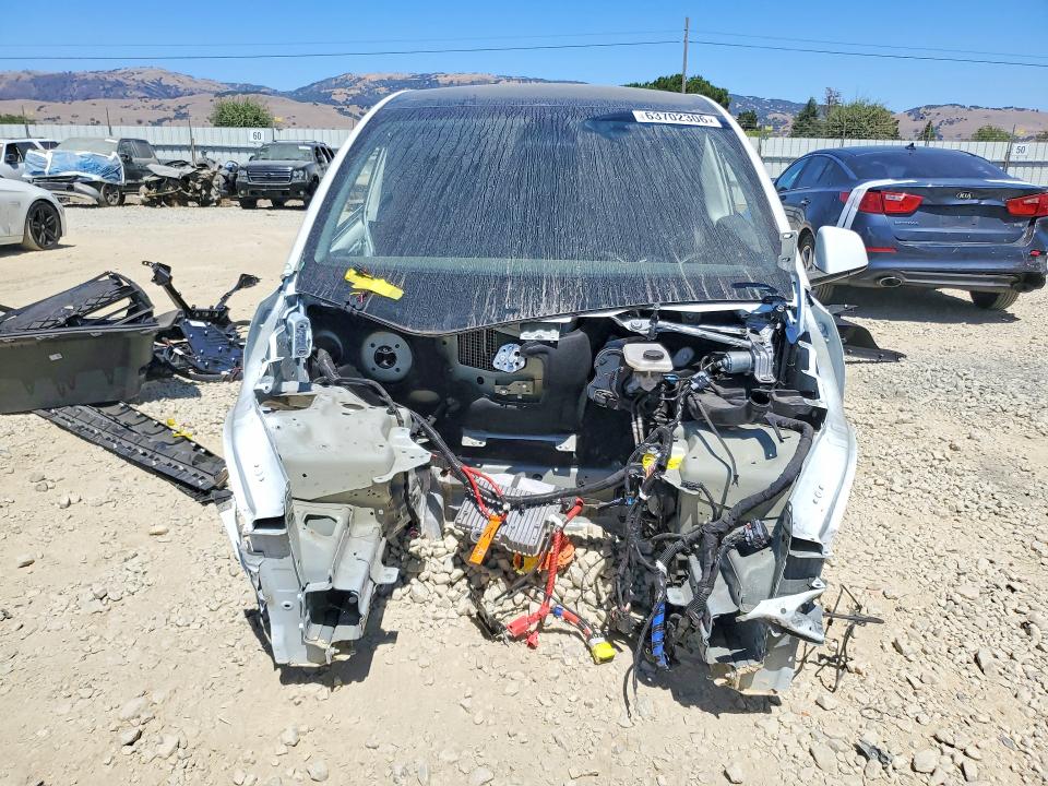 Photo 5 from auction – 2025 TESLA MODEL Y with VIN 7SAYGDEF2SF299498