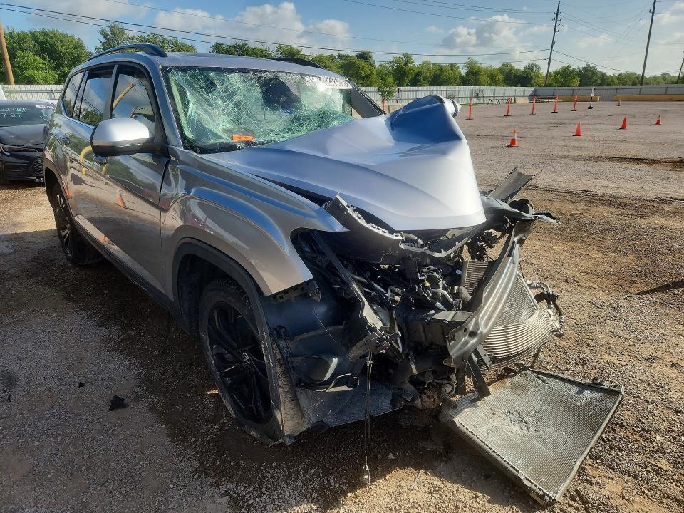 Photo 4 from auction – 2021 VOLKSWAGEN ATLAS with VIN 1V2JP2CA7MC595836