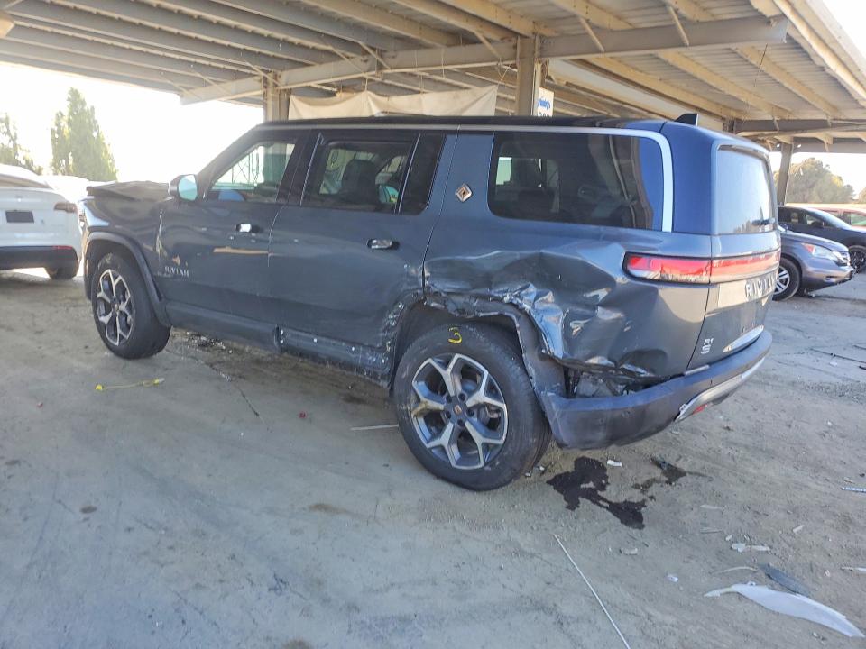 Photo 2 from auction – 2024 RIVIAN R1S with VIN 7PDSGBBA5RN032103