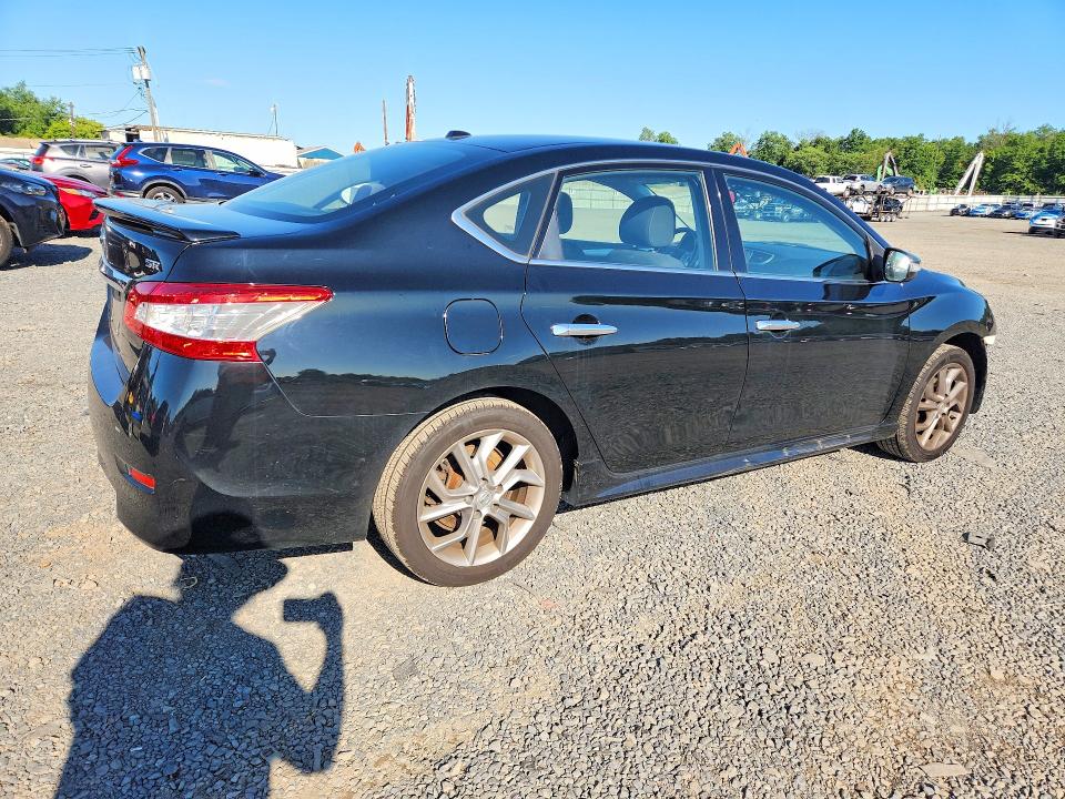 Photo 3 from auction – 2015 NISSAN SENTRA with VIN 3N1AB7AP9FY312693