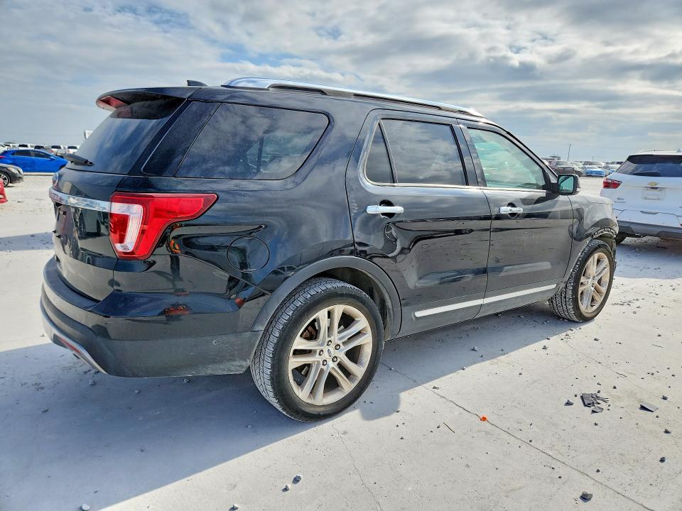 Photo 3 from auction – 2017 FORD EXPLORER with VIN 1FM5K7F84HGD40224