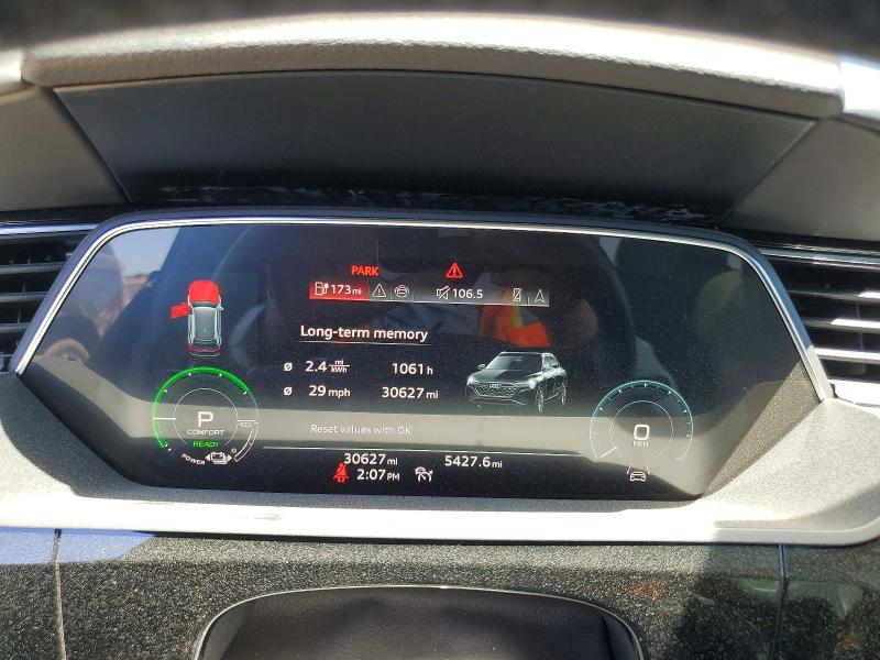 Zdjęcie 9 z aukcji – 2024 AUDI Q8 E-TRON z VIN WA16AAGE9RB039647