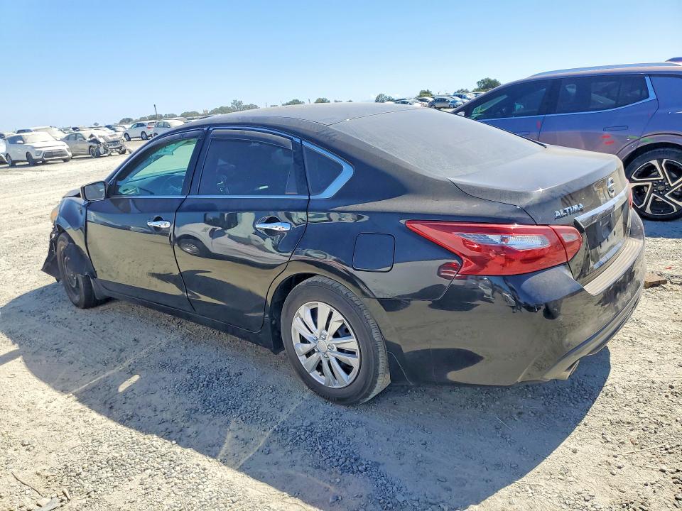 Photo 2 from auction – 2018 NISSAN ALTIMA with VIN 1N4AL3AP1JC127595