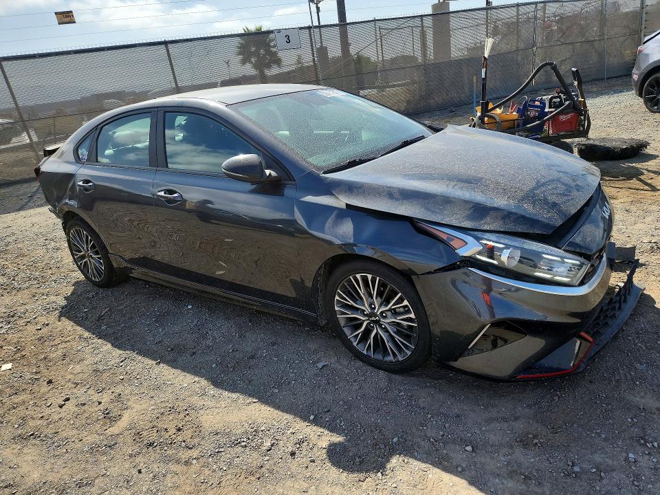 Photo 4 from auction – 2022 KIA FORTE with VIN 3KPF54AD3NE457632