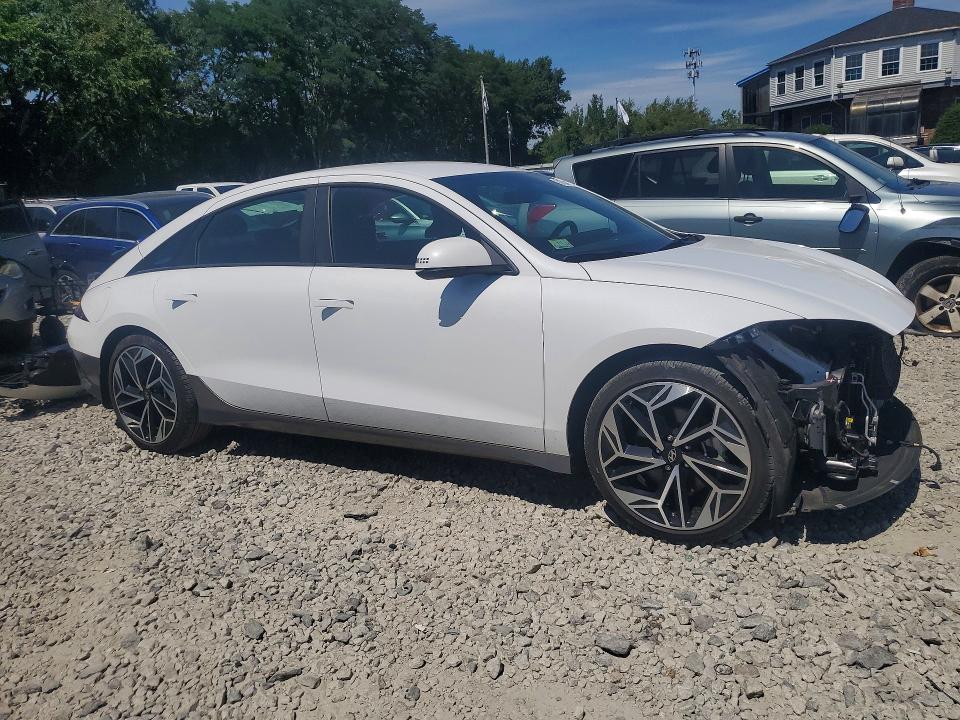Photo 4 from auction – 2024 HYUNDAI IONIQ 6 with VIN KMHM34AC6RA075717