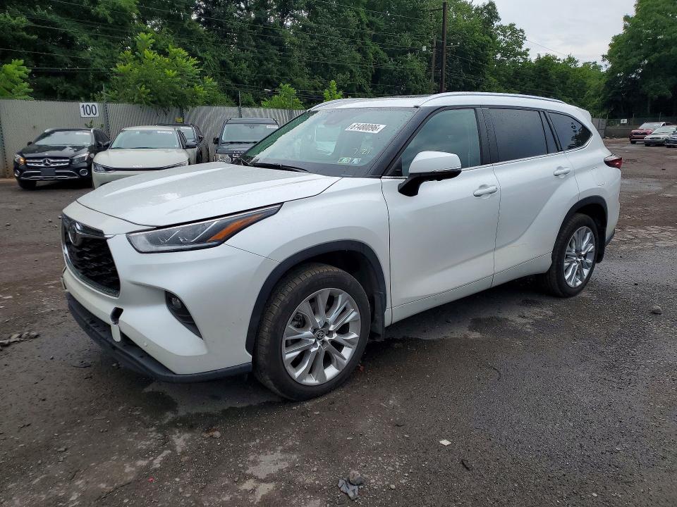 TOYOTA HIGHLANDER 2026 with VIN 5TDKDRBH2TS597187 - Photo from auction