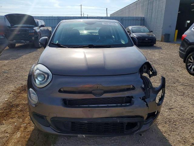صورة رقم 5 من المزاد - 2017 FIAT 500X مع VIN ZFBCFYAB7HP545208