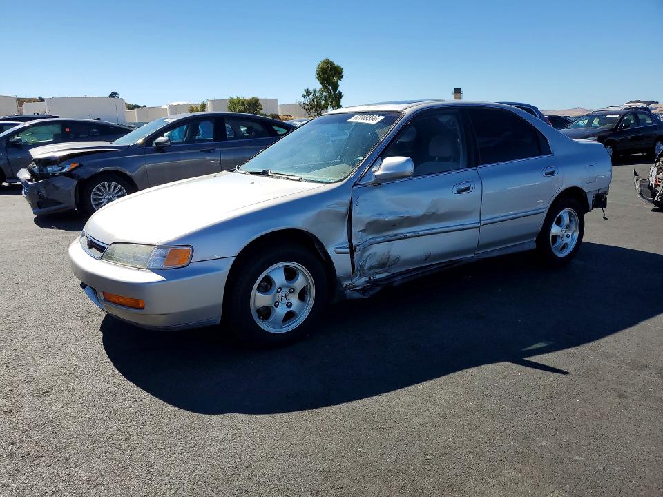 HONDA ACCORD 1997 with VIN 1HGCD5600VA273139 - Photo from auction