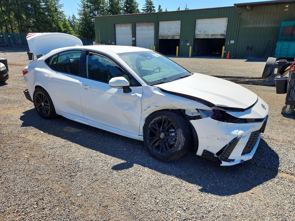 Photo 4 from auction – 2026 TOYOTA CAMRY with VIN 4T1DBADK4TU049532