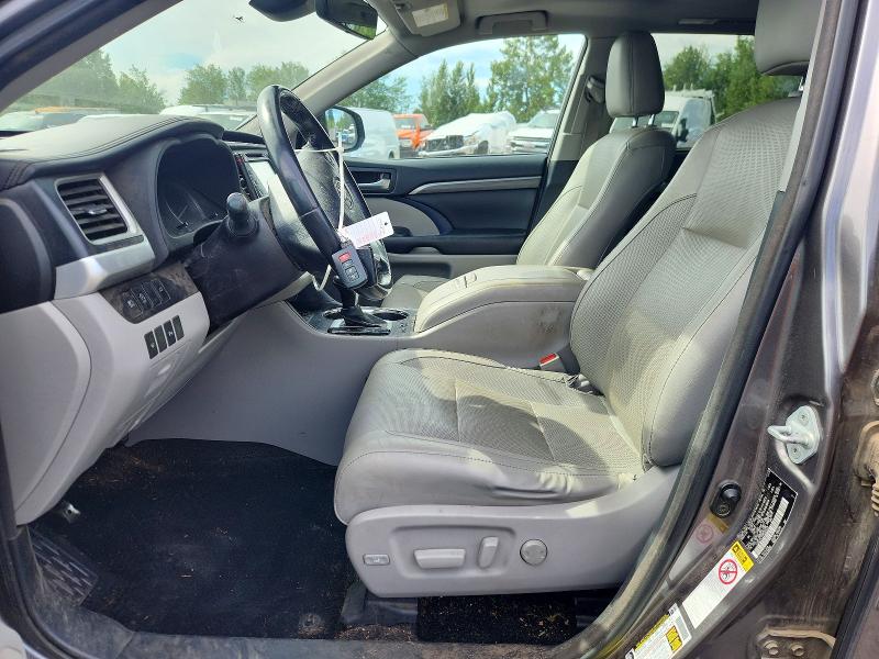 Foto 7 de la subasta – 2017 TOYOTA HIGHLANDER con VIN 5TDDZRFHXHS363729