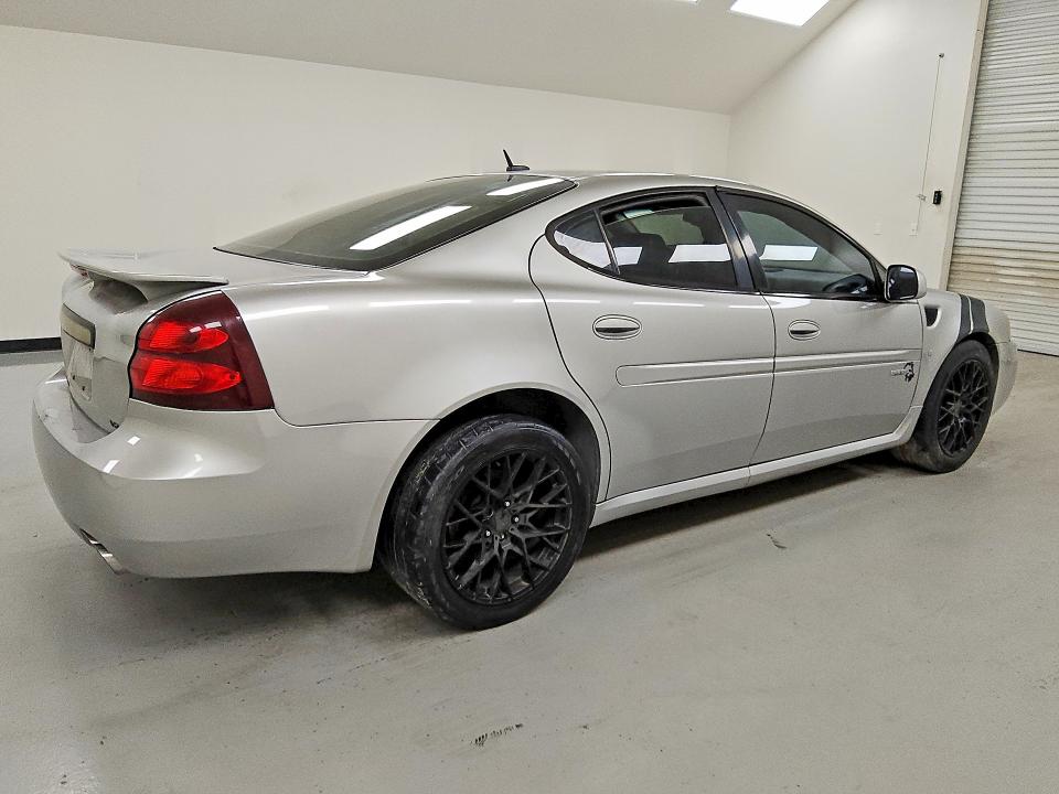 Photo 3 from auction – 2008 PONTIAC GRAND PRIX with VIN 2G2WC55C081114733