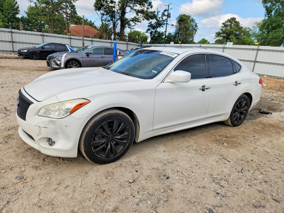2011 INFINITI M37