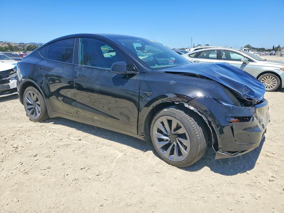 Фото 4 с аукциона – 2026 TESLA MODEL Y с VIN 7SAYGDED4TF618724