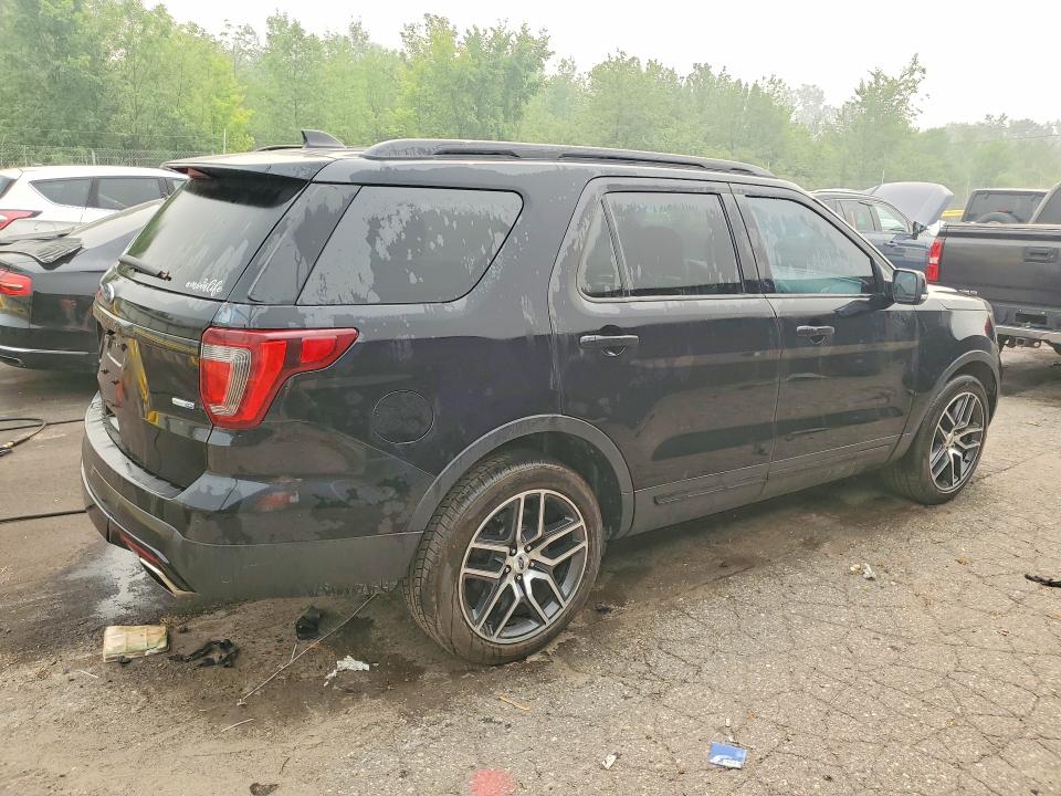 Photo 3 from auction – 2017 FORD EXPLORER with VIN 1FM5K8GT8HGB08931