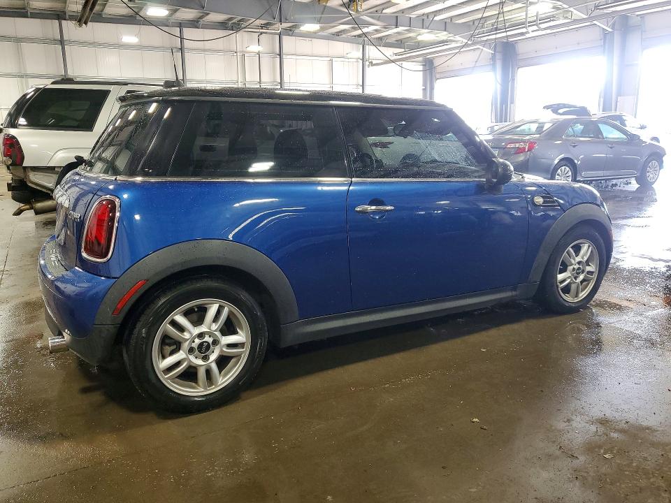 Photo 3 from auction – 2013 MINI COOPER with VIN WMWSU3C59DT544035
